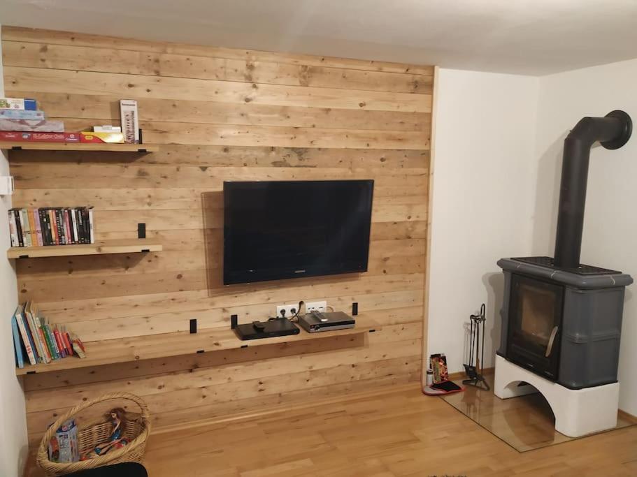 Upcycling Fischl - Nachhaltig Und Kreativ Wohnen Fuer Gross Und Klein Apartment Jenbach